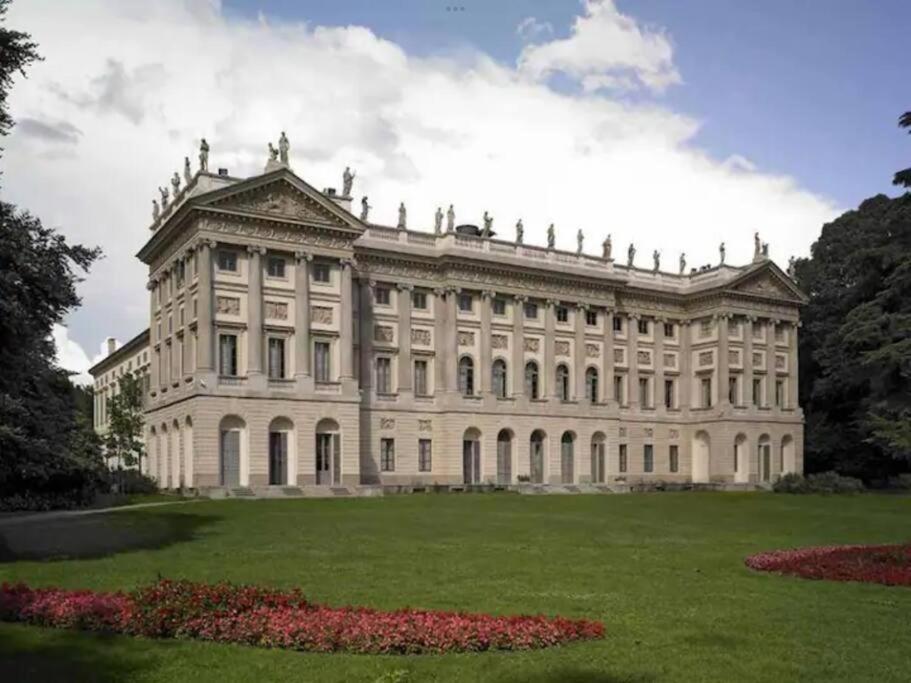 Apartment In Villa Milano Εξωτερικό φωτογραφία